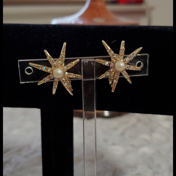 Vintage•Goldtone rhinestone Starburst design•clips - Picture 4 of 16